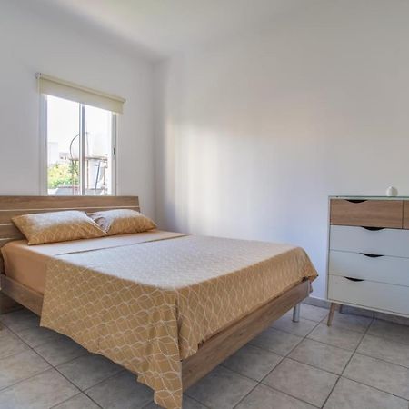 Downtown Larnaca Apartment Exterior photo